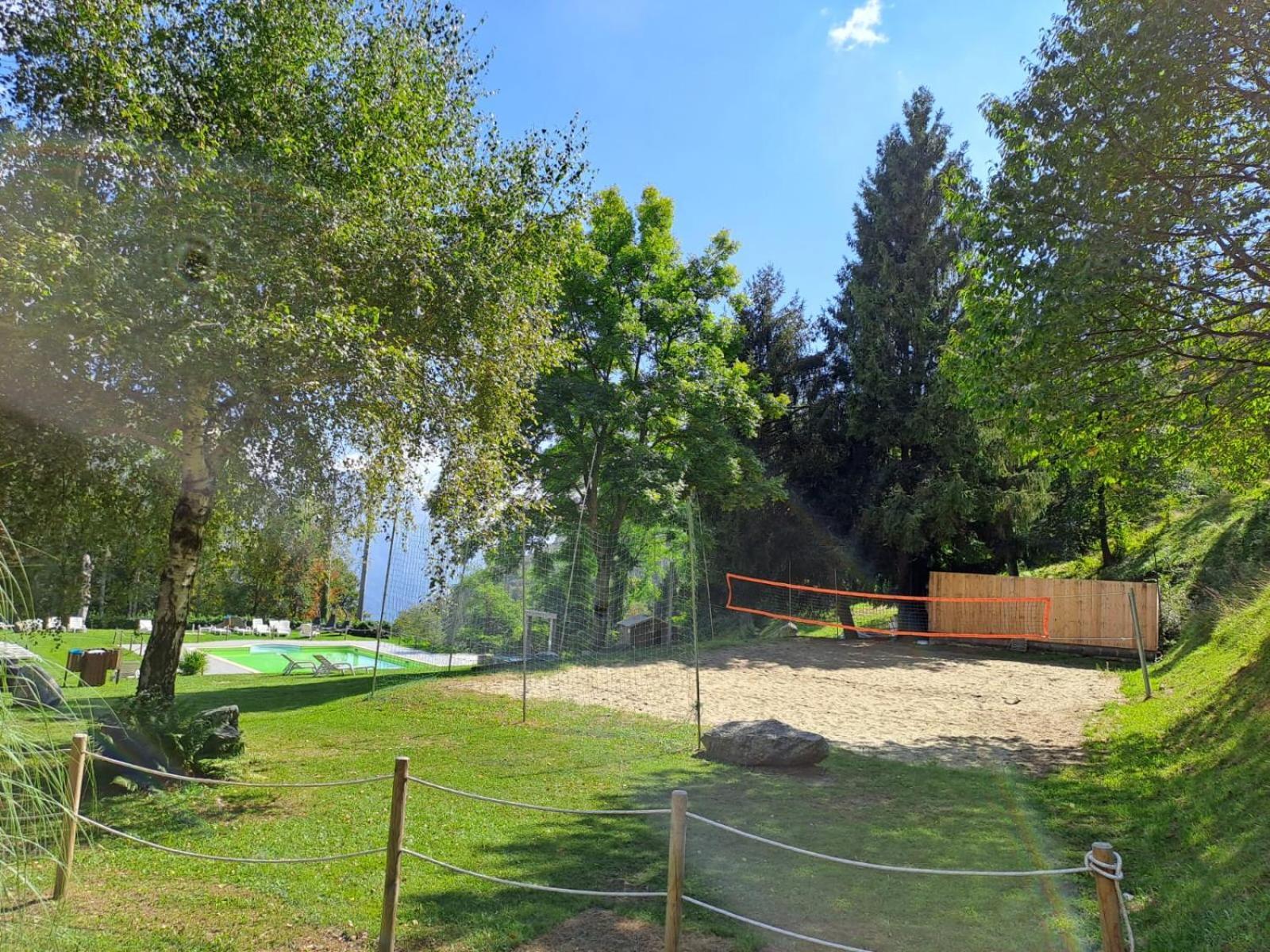 Provinciale 79 Hotel Magreglio Buitenkant foto
