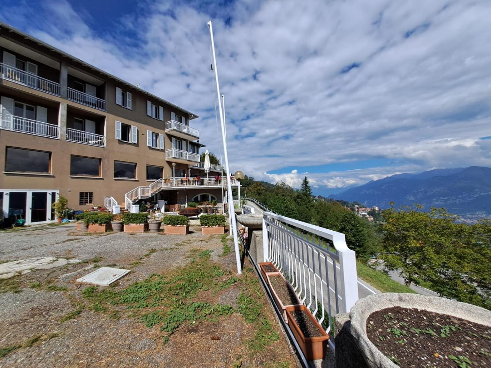 Provinciale 79 Hotel Magreglio Buitenkant foto