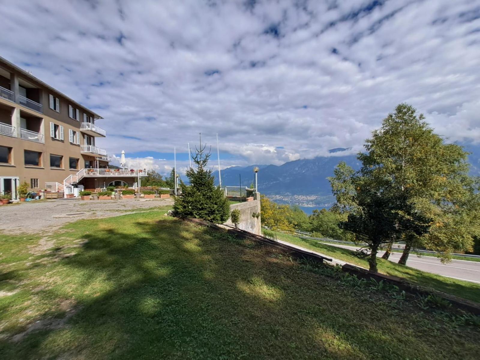 Provinciale 79 Hotel Magreglio Buitenkant foto